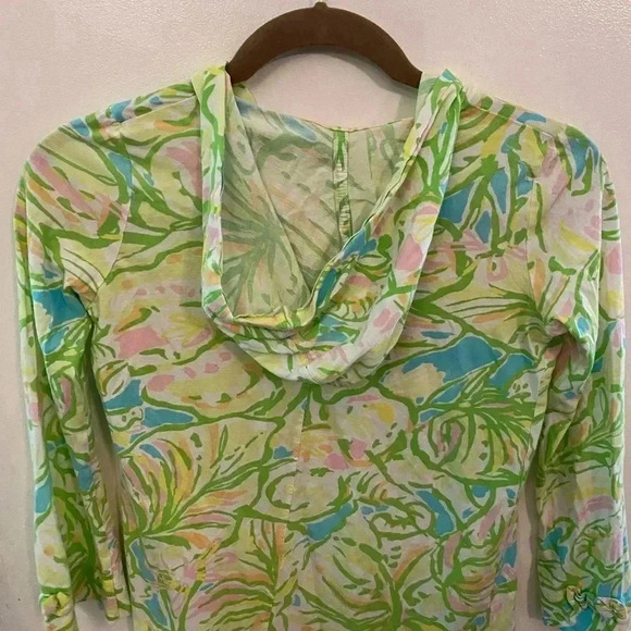 Lilly Pulitzer Girls Floral Hooded Dress - Picture 6 of 6